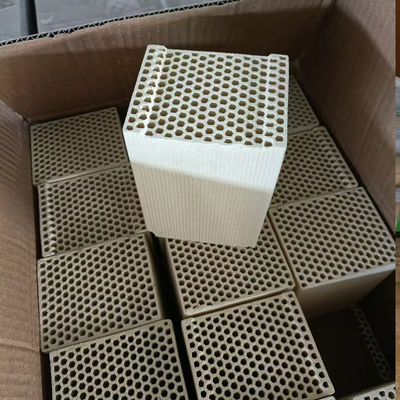 Energy Saving And Longer Service Time Corundum Mullite Honeycomb Ceramic For Chemical Industry