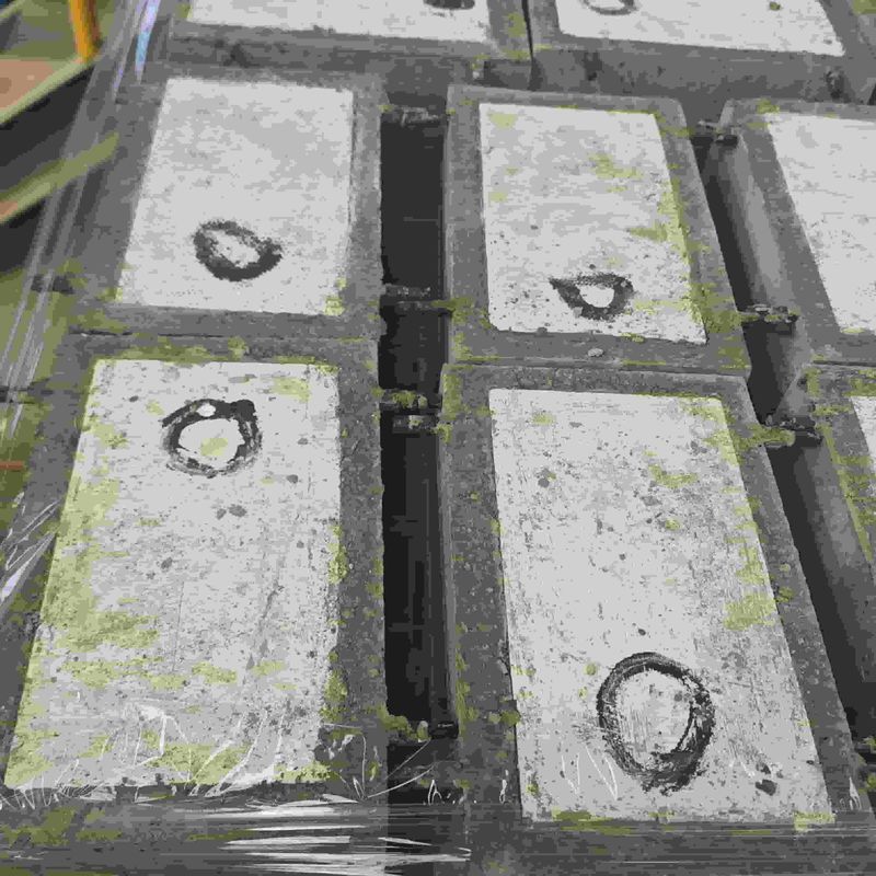 Square Corundum Mullite Fireproof Products For Industrial Ceramic Customization