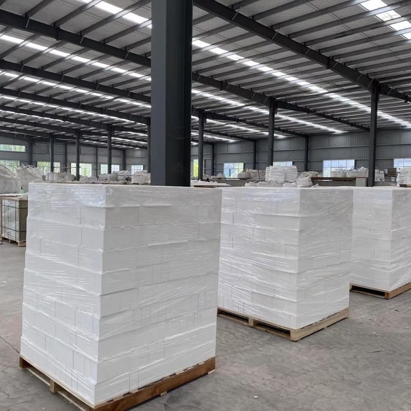 High-Quality Corundum Mullite Bricks, Superb High-Temperature and Heat-Resistant Refractory Materials, Essential for Industrial Furnaces